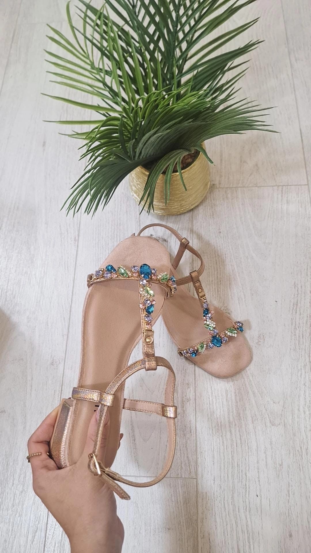 Sandali Claudette