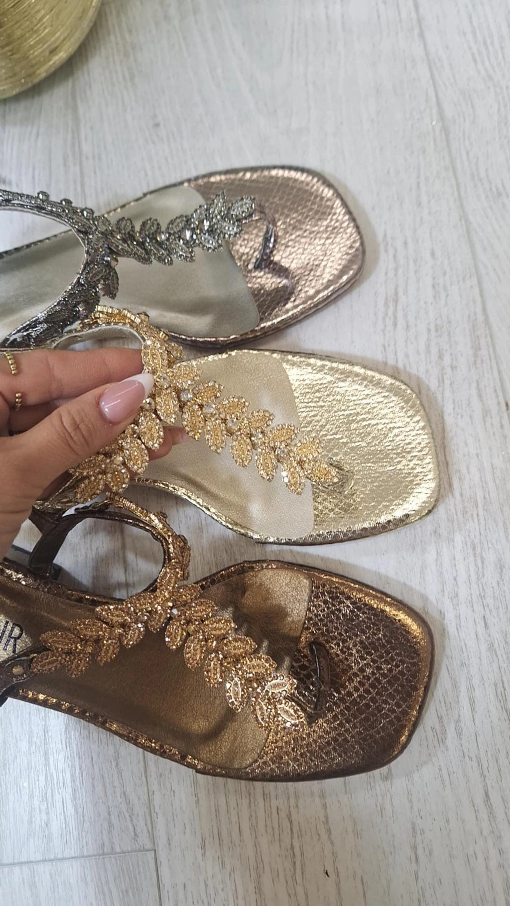 Sandali Raya