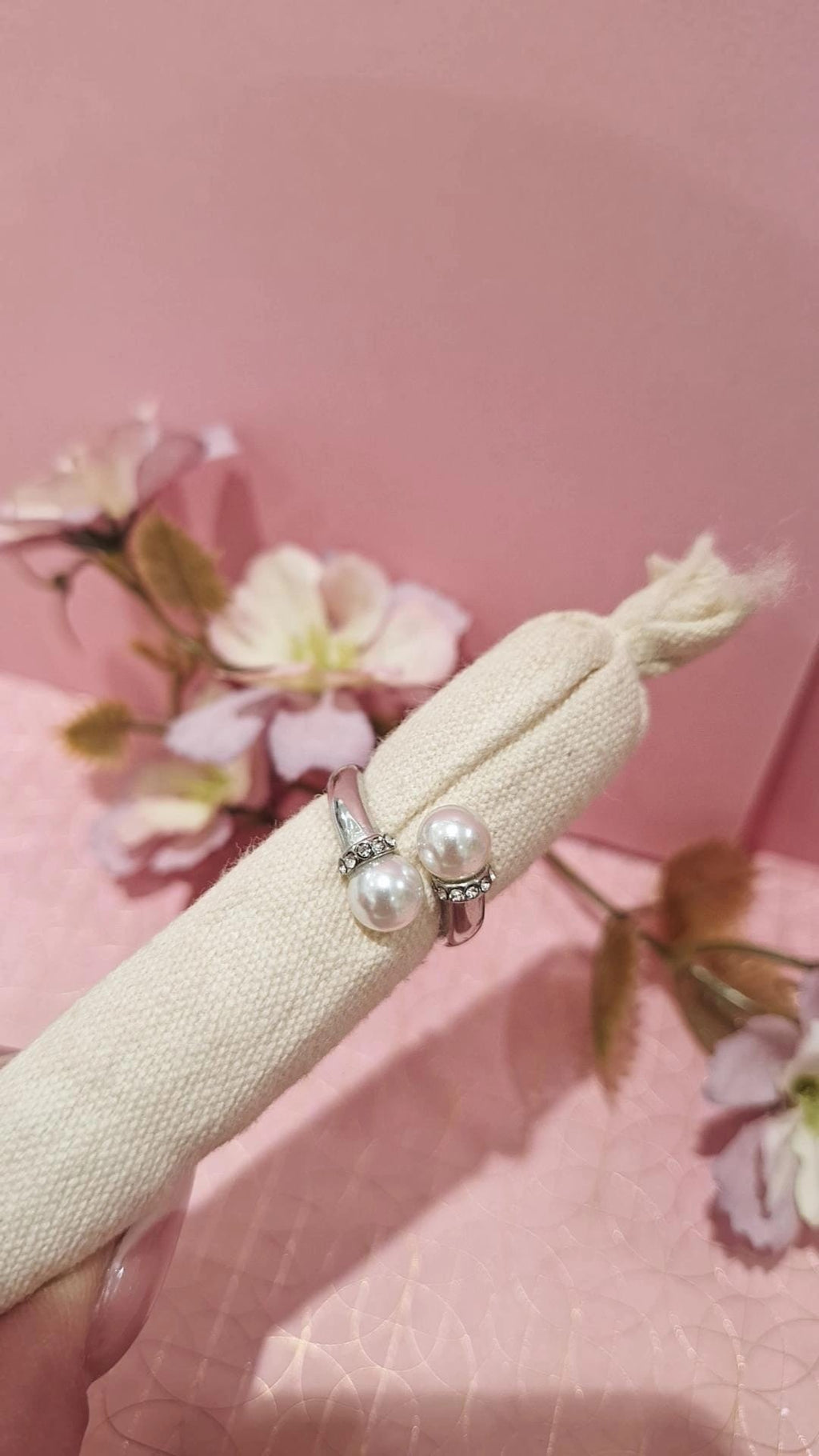 Anello June