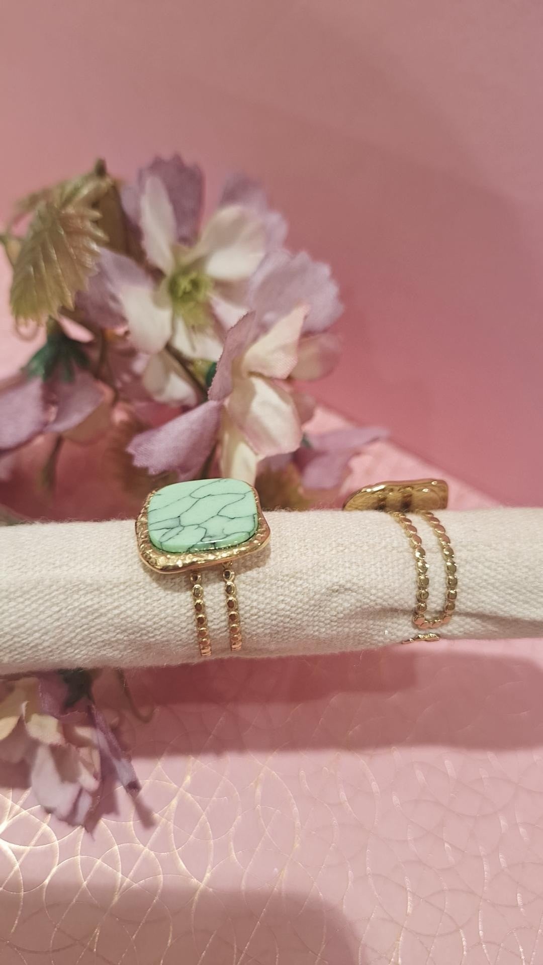 Anello Avery