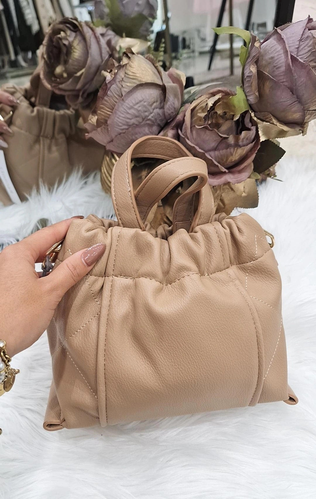 Borsa Karina