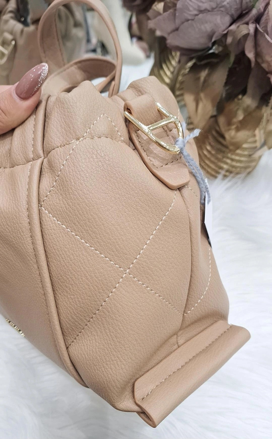 Borsa Karina