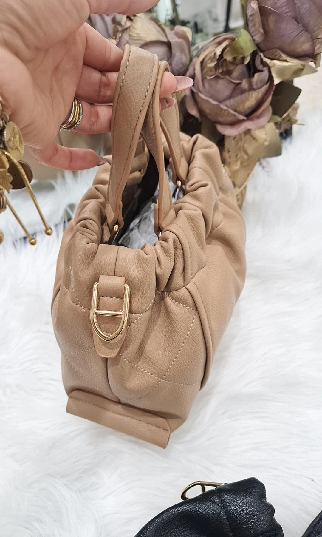 Borsa Karina