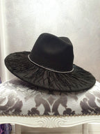 Cappello Piume