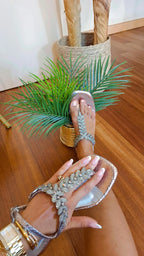 Sandali Raya