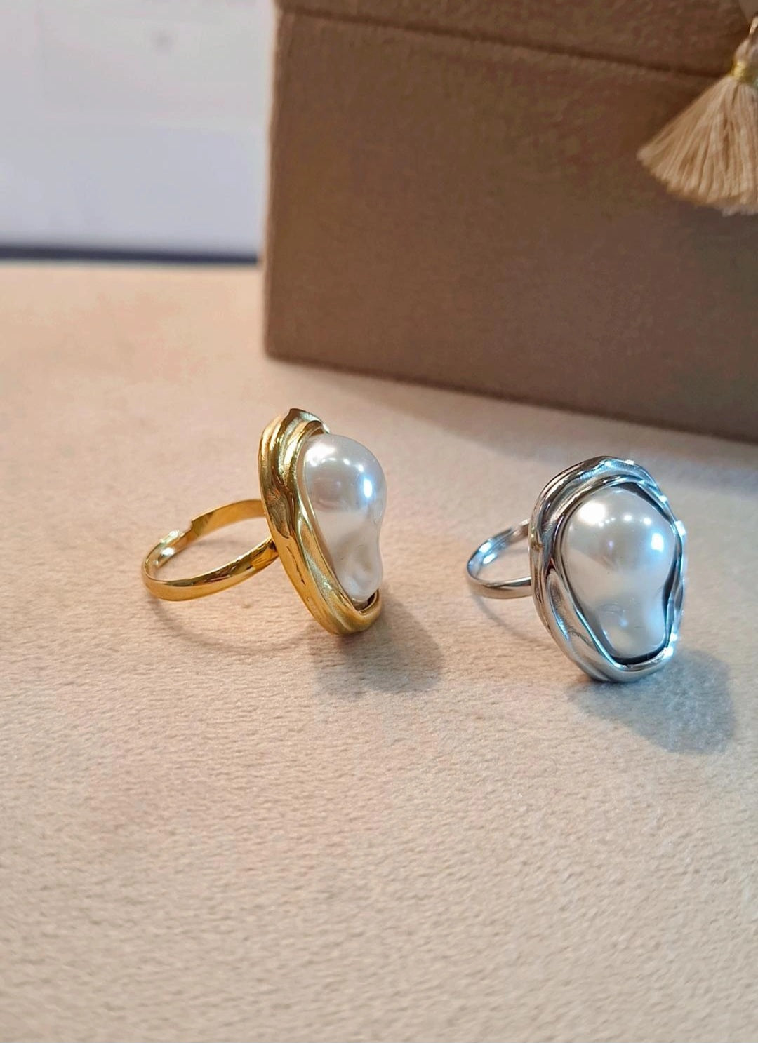Anello Perlay