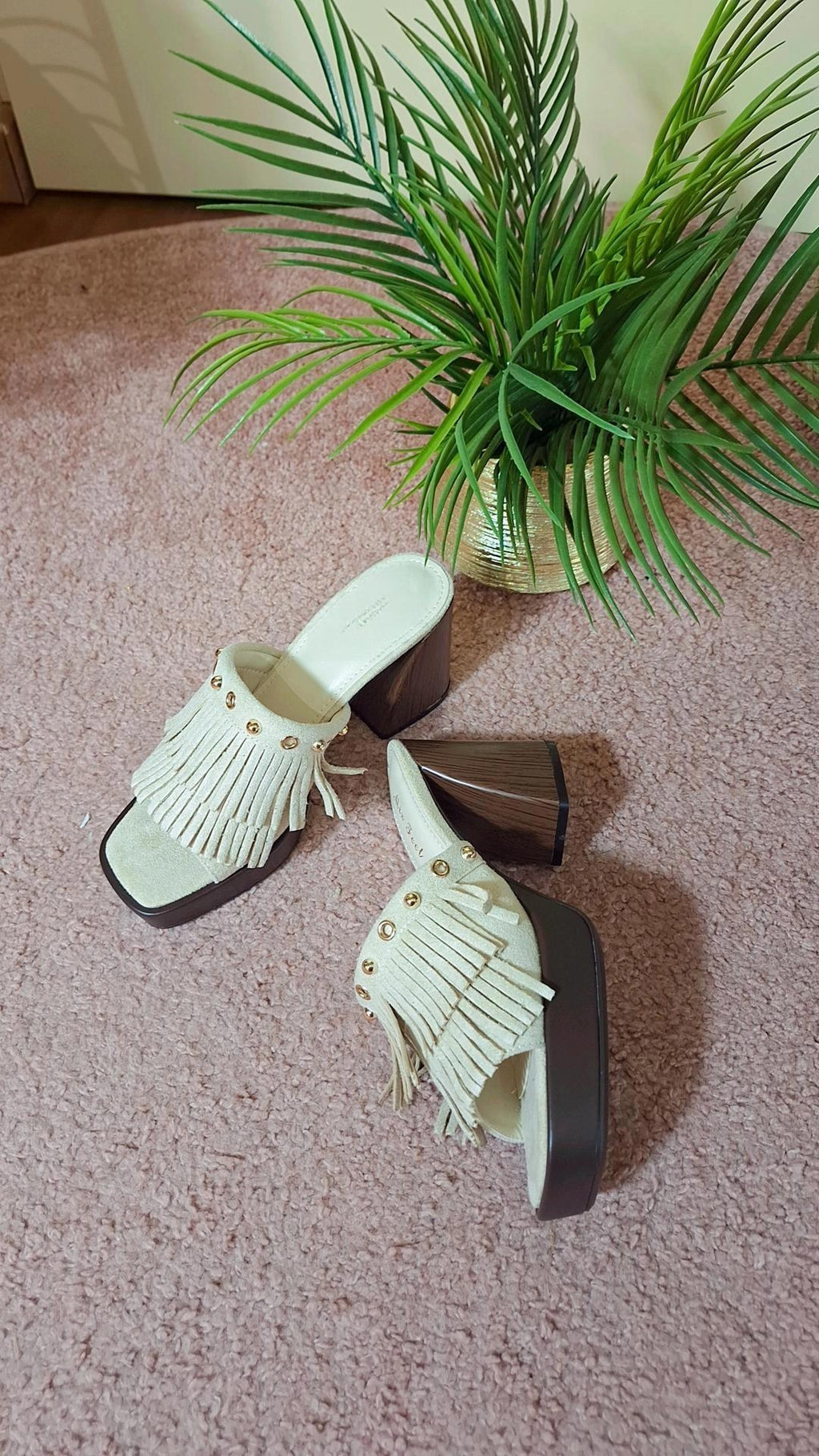 Sabot Leana
