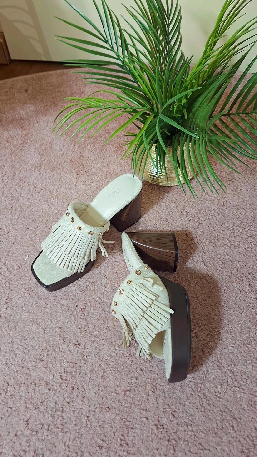 Sabot Leana