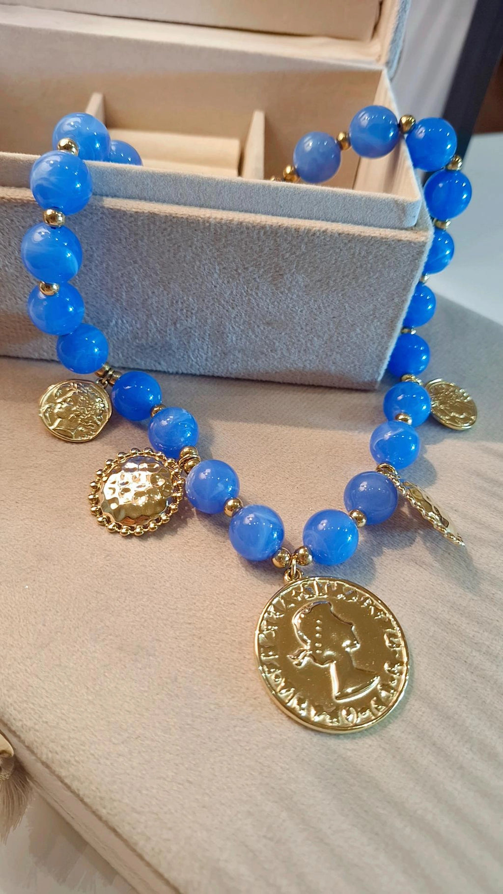 Collana Victoria